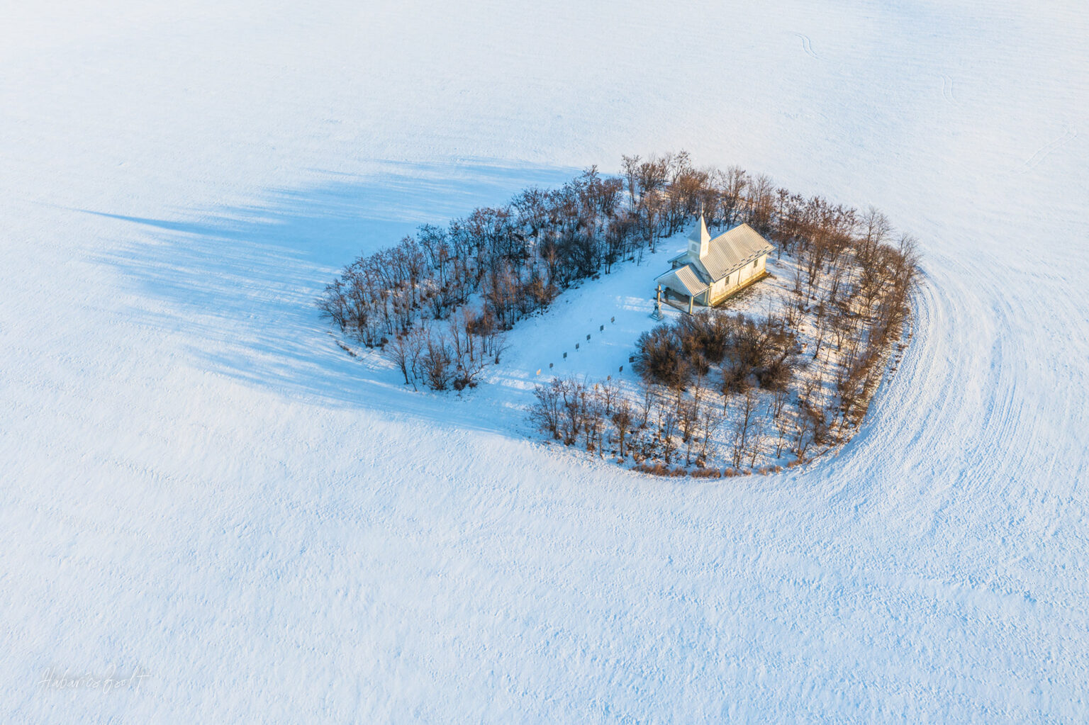 Misterul bisericuței din pustietate  care se deschide o singură dată pe an