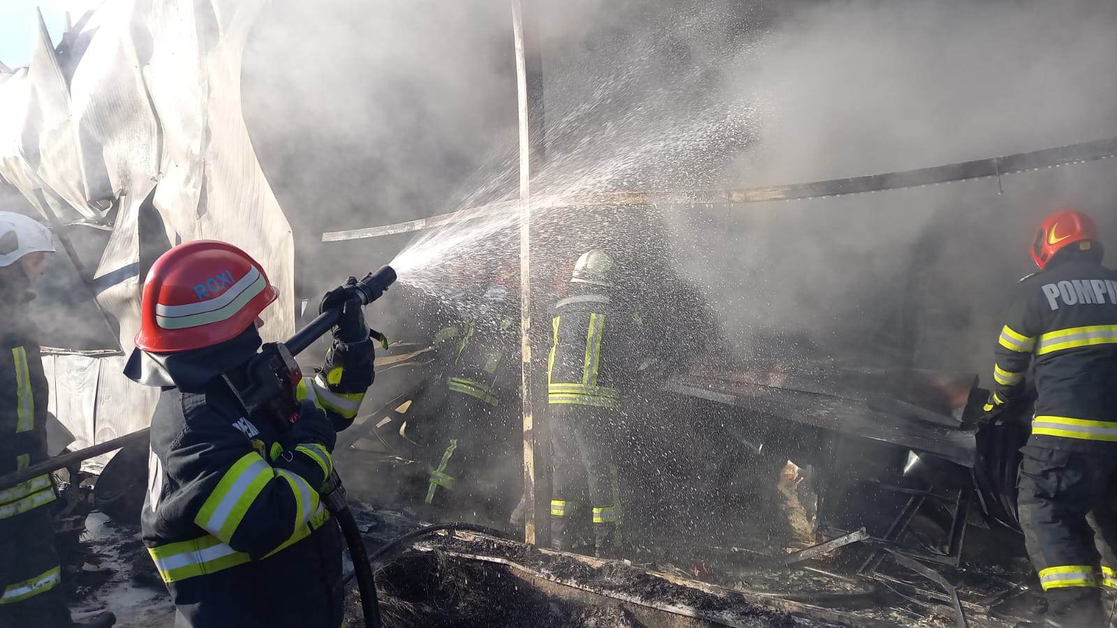 VIDEO/FOTO. Service auto, DISTRUS  de un incendiu. PAGUBE URIAȘE