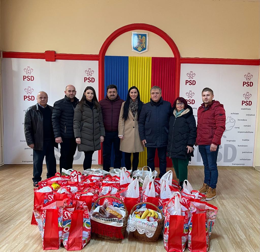 Moșul pornește cu daruri de la sediul PSD Satu Mare