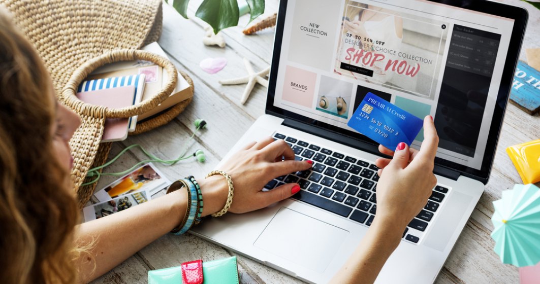 Miroase tare de tot a...țeapă!