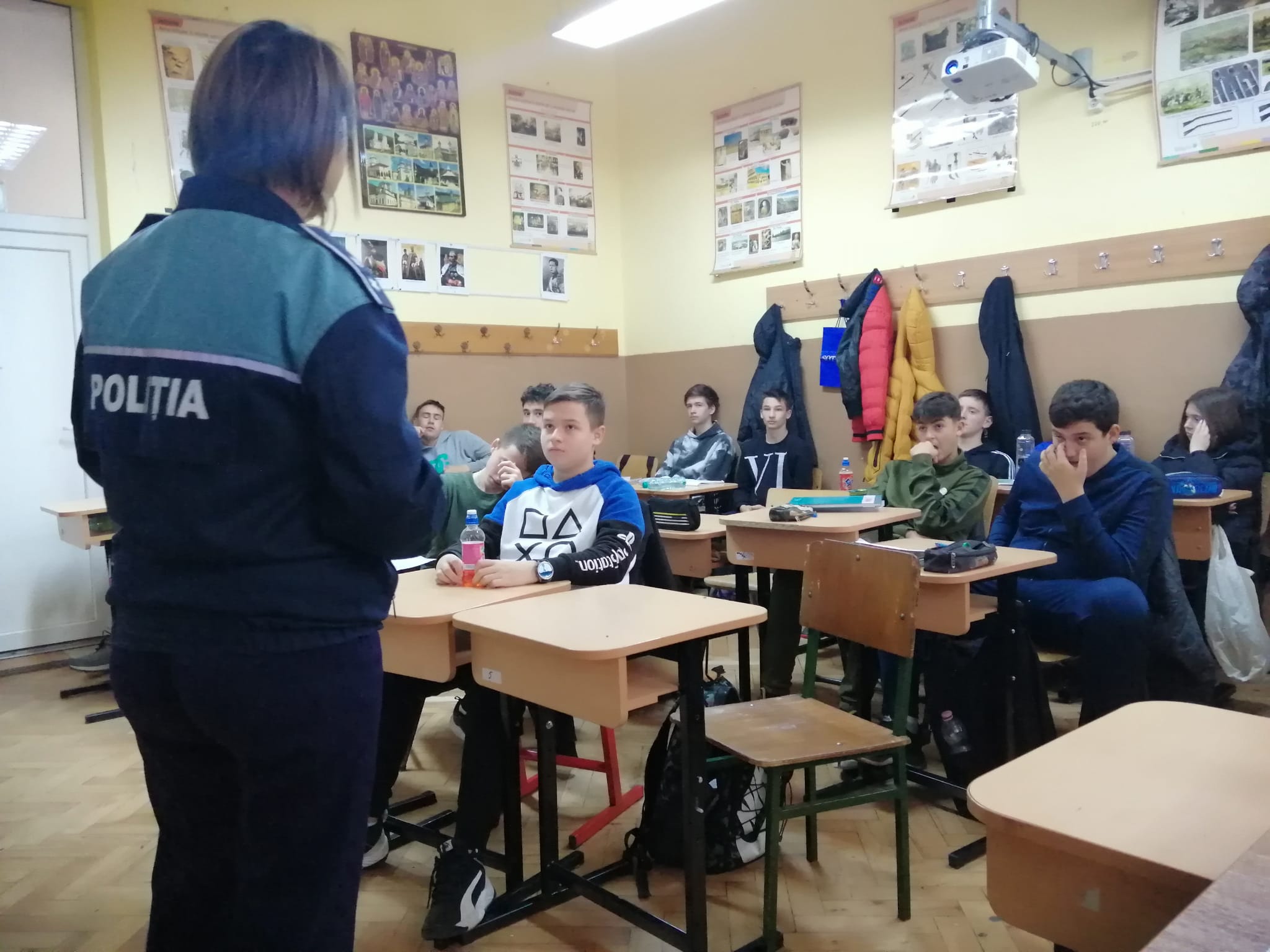 Campania de prevenire a victimizării minorilor ,,Sărbători în siguranță!”