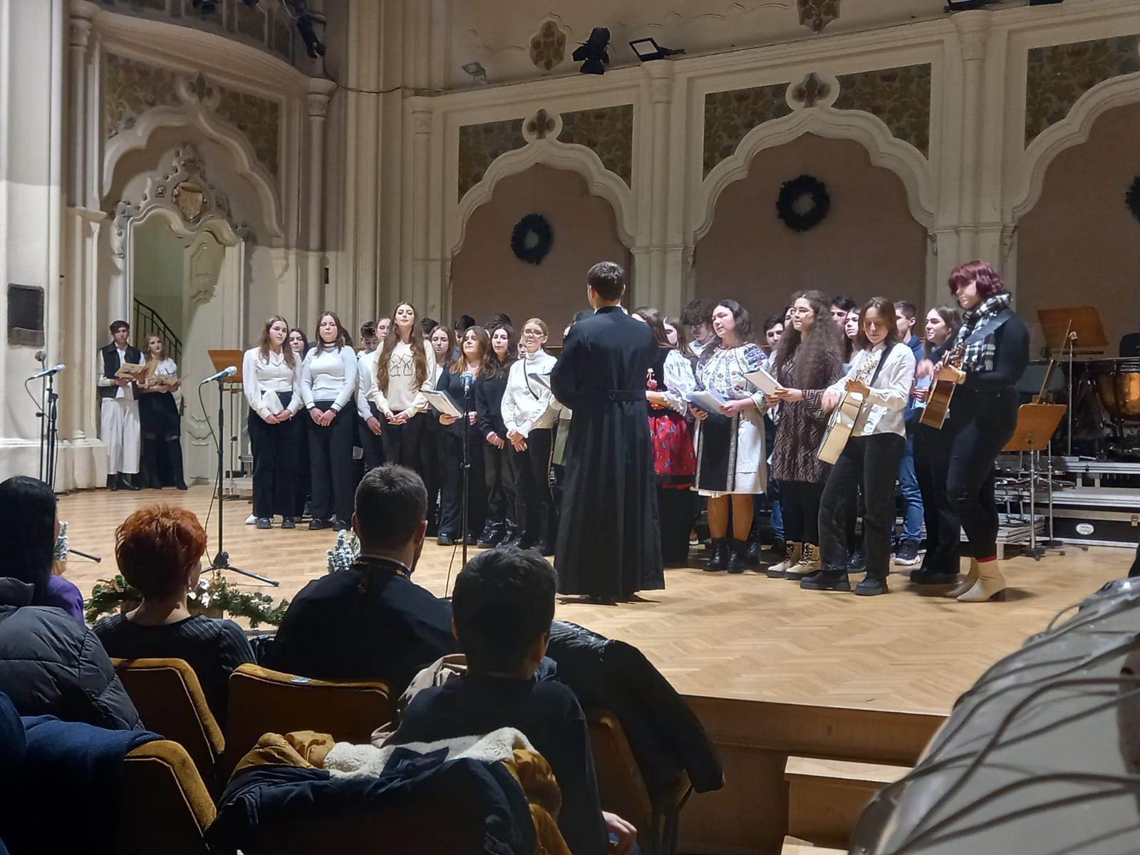 Serbare de Crăciun organizată la Filarmonica de Stat „Dinu Lipatti”