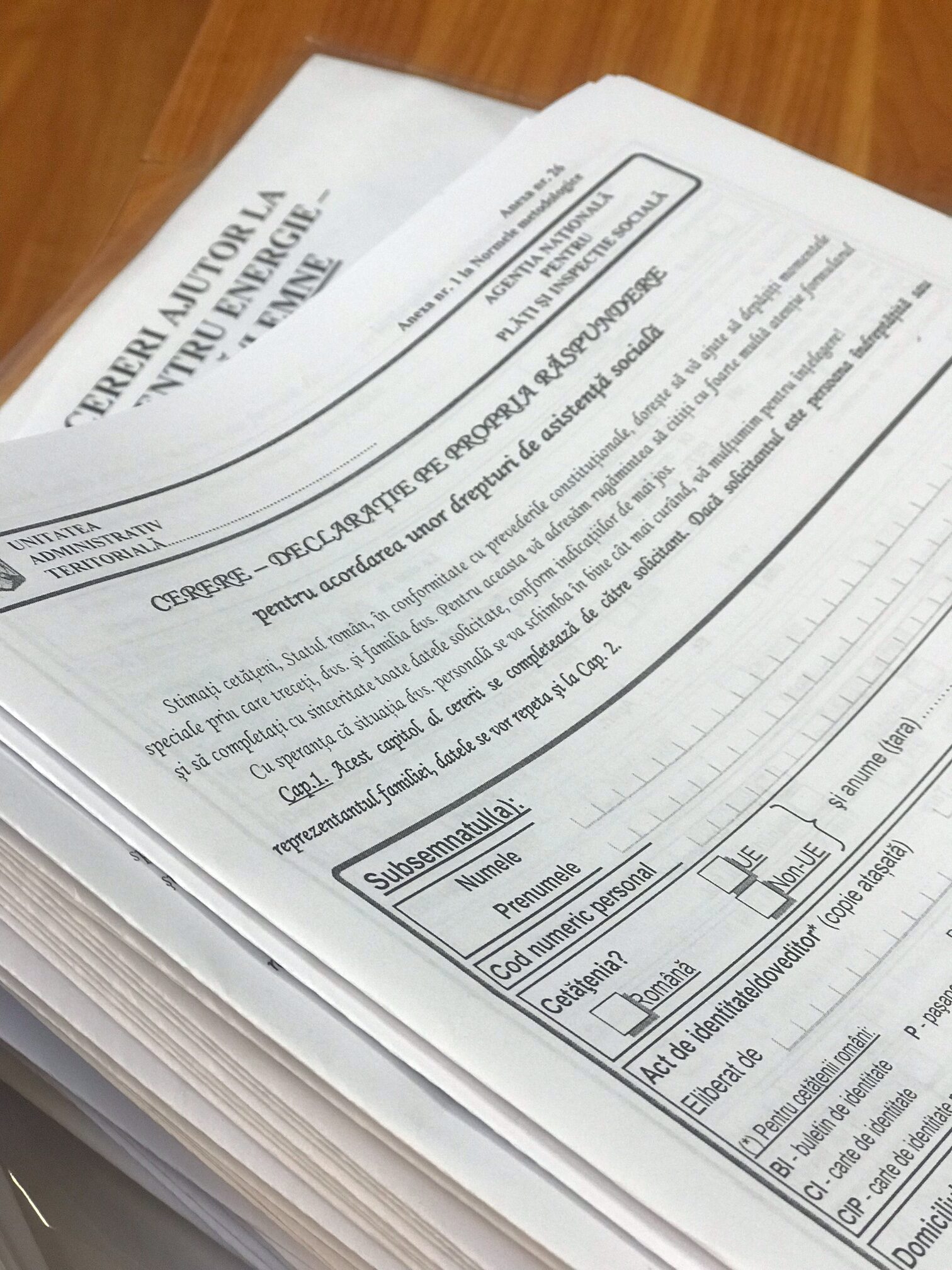 SE PREIAU CERERI PENTRU ACORDAREA AJUTORULUI LA ÎNCĂLZIREA LOCUINȚEI PE 4 LUNI DIN SEZONUL RECE