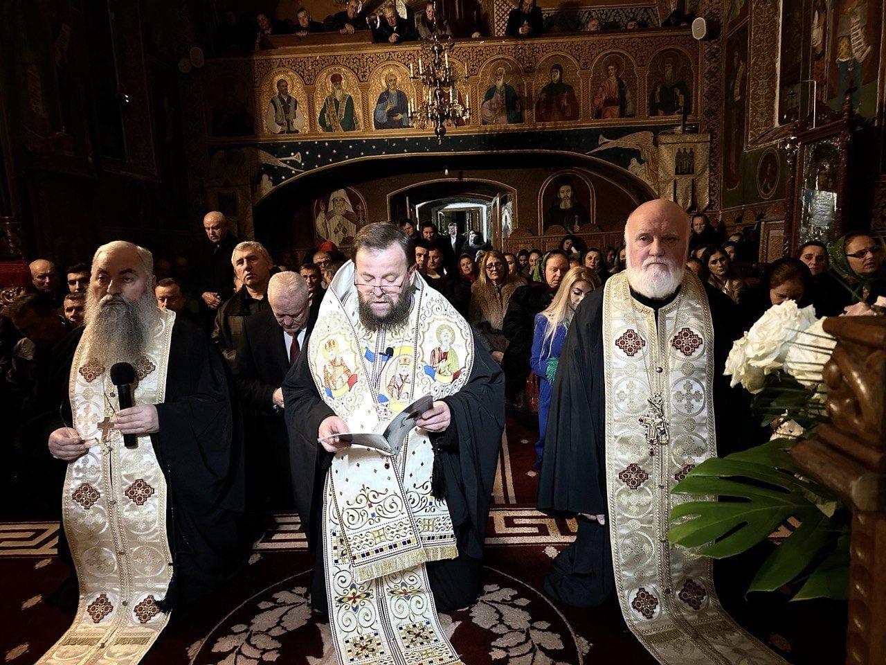 FOTOGALERIE. Slujbă Arhierească de REVELION în ȚARA OAȘULUI