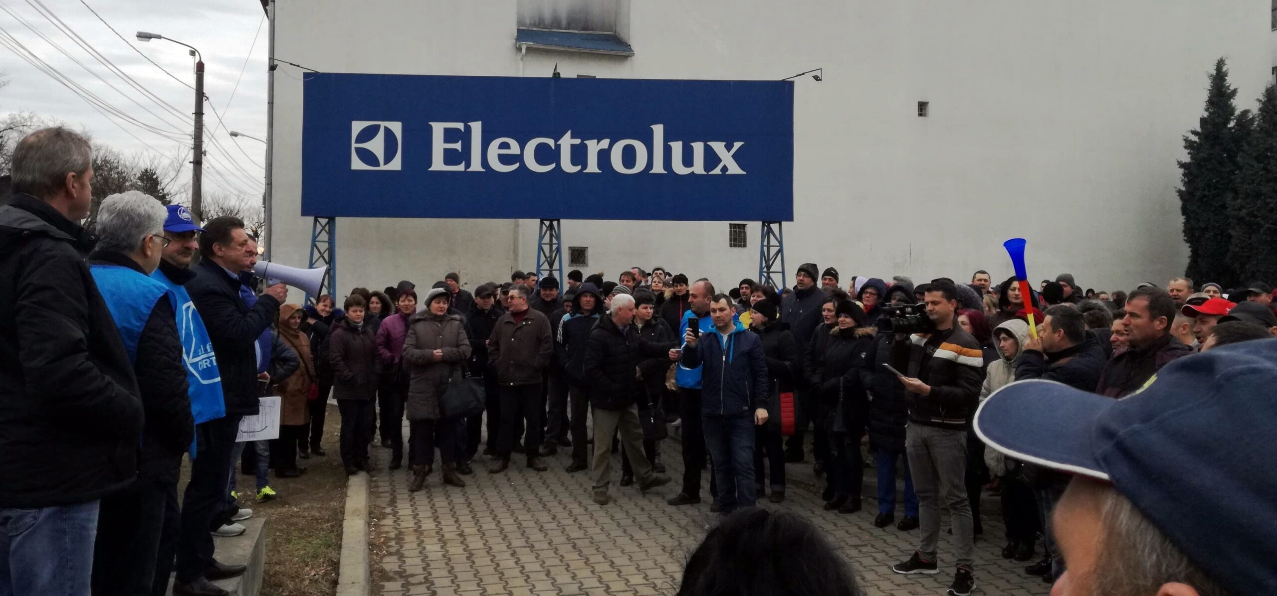 CONDECIERI COLECTIVE. Aproape 115 salariați de la Electrolux, concediați