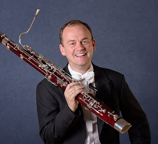 Controversatul actor secretar de stat András István Demeter, pe scena Filarmonicii Dinu Lipatti