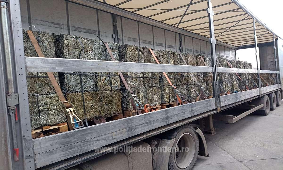 Peste 47 tone deșeuri, oprite la intrarea în țară