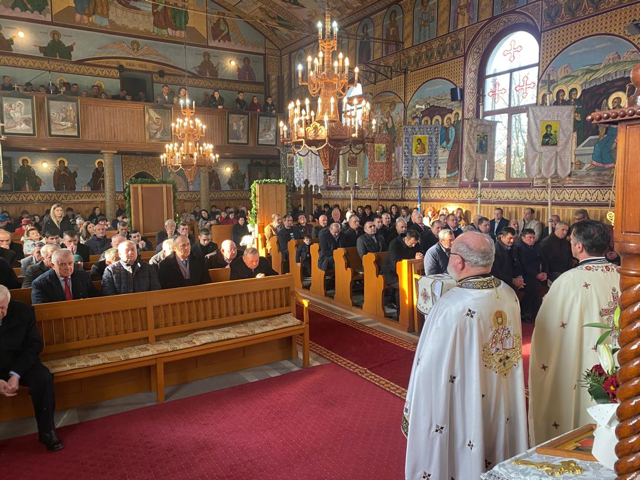 Hram la biserica ortodoxa Sfântul Vasile cel Mare din Borlești 