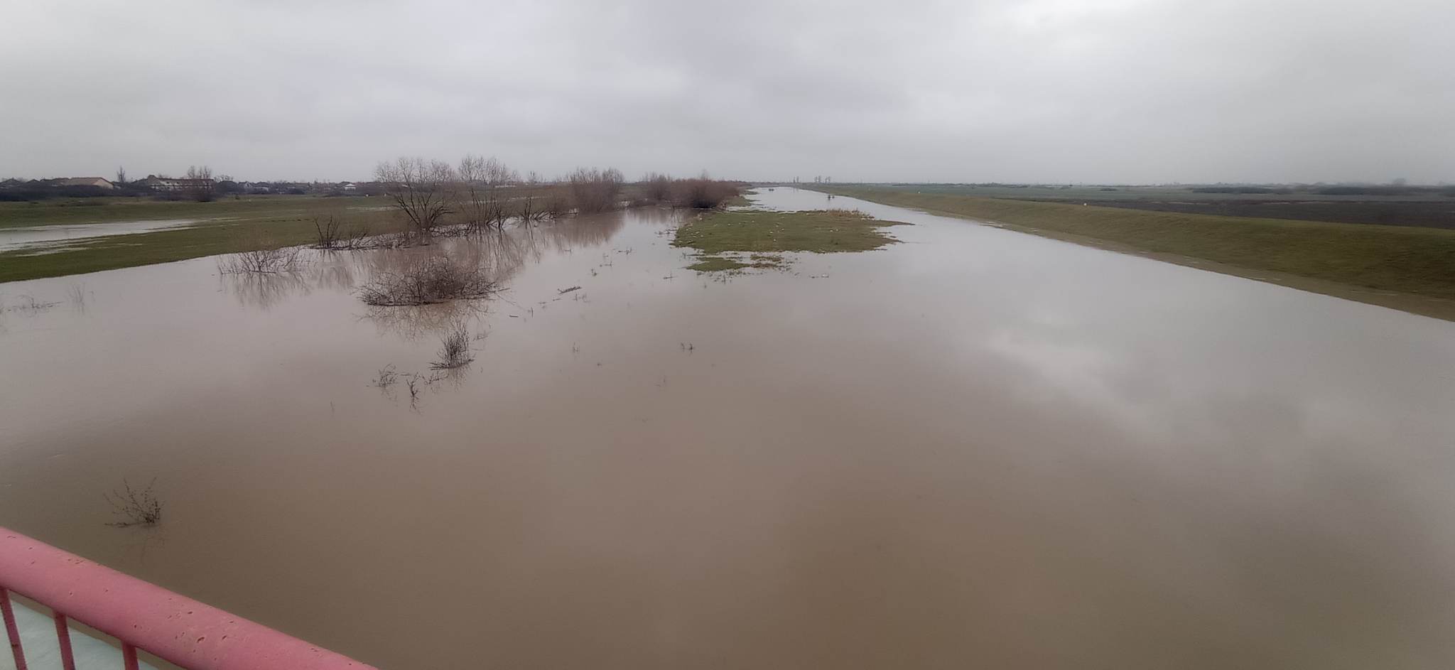 FOTOGALERIE. ALERTĂ!!! Pericol de inundații în tot județul. Crasna si Tur, la cotele de ATENȚIE