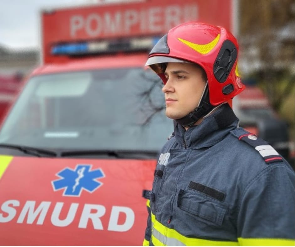 Un tânăr pompier și-a salvat colega de facultate