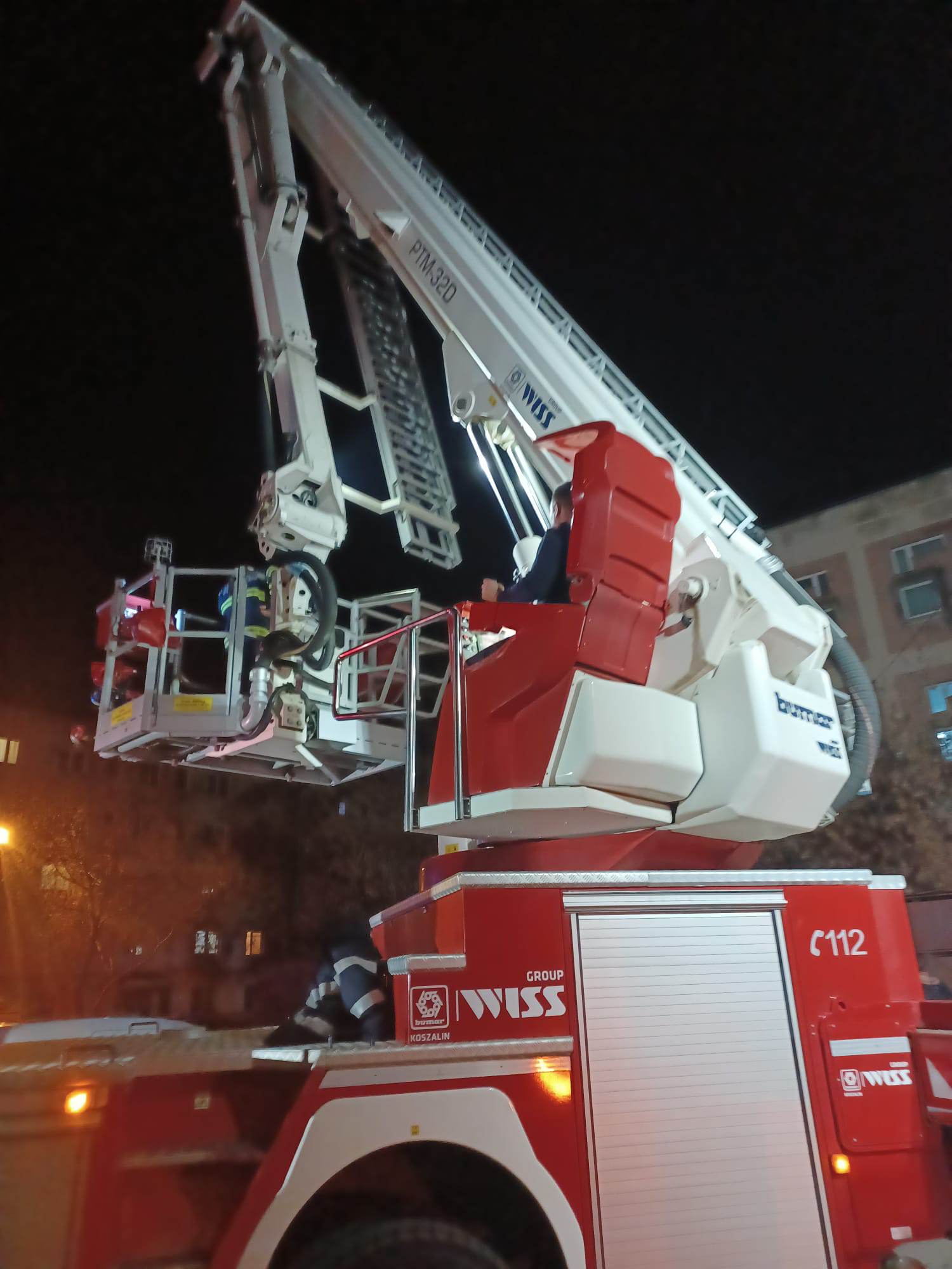 DESCOPERIRI MACABRE în județ. Doi bărbați, găsiți DECEDAȚI în locuințe. Unul SPÂNZURAT, în stadiu de PUTREFACȚIE