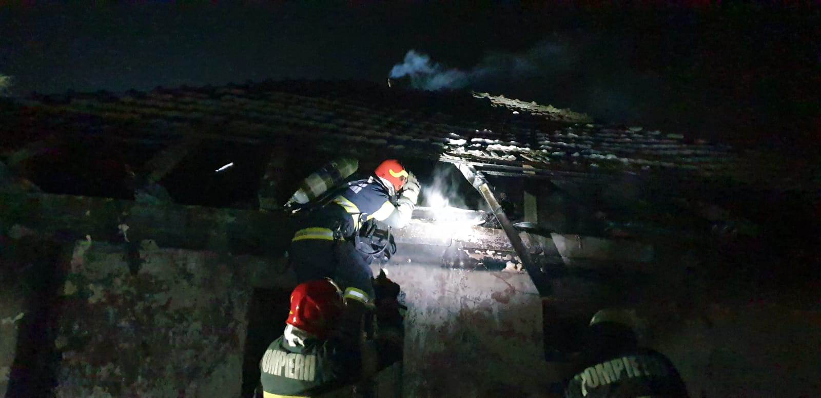 Incendiu de amploare în județ