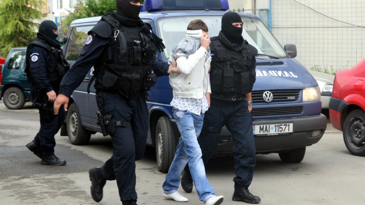 INCREDIBIL! Tupeu de borfaș