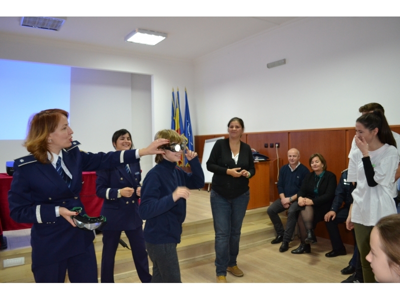 Peste 2.000 de elevi au fost implicați în campania „Zero la mie”