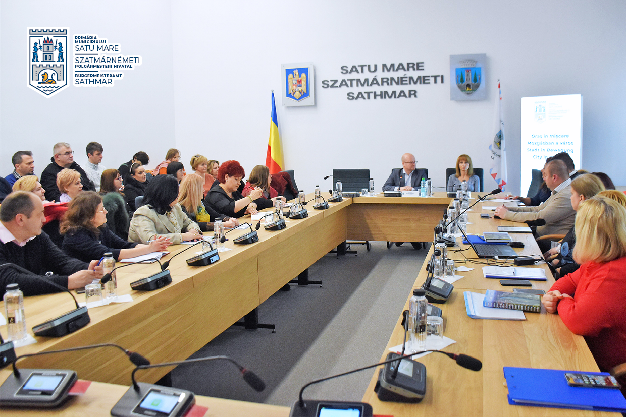 FOTO. Oportunitate majoră pentru dotarea școlilor din Sătmar. Echipamente și mobilier