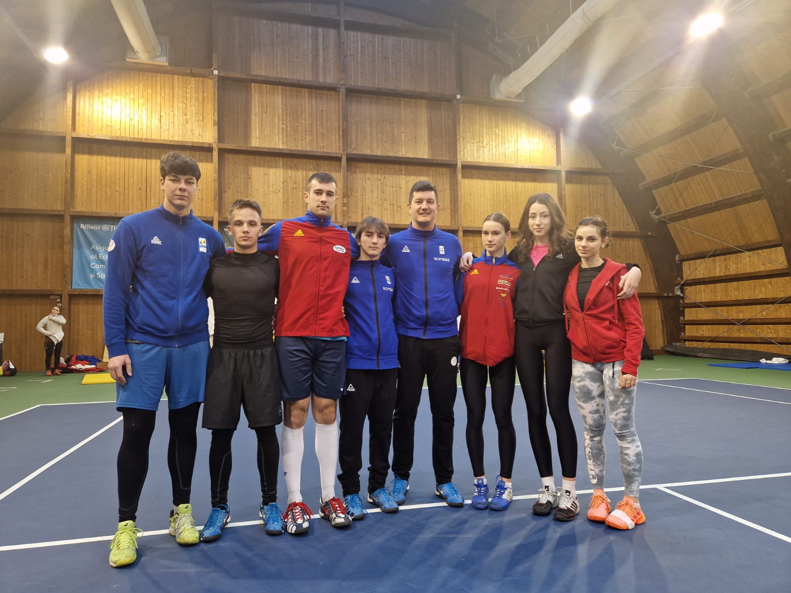 Spadasinii sătmăreni în cantonament la Izvorani