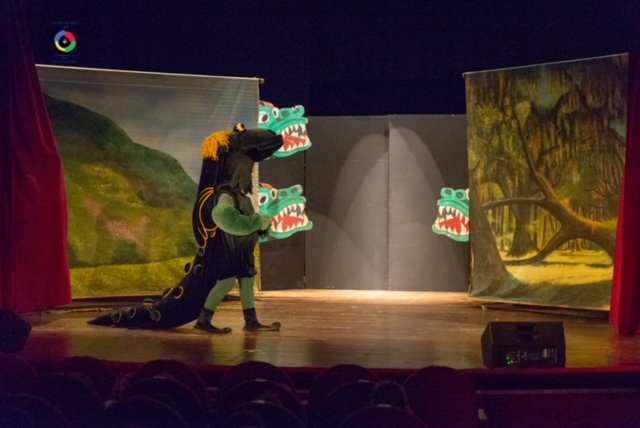 Dragonul Süsü și-a făcut prezența la Teatrul Municipal Carei