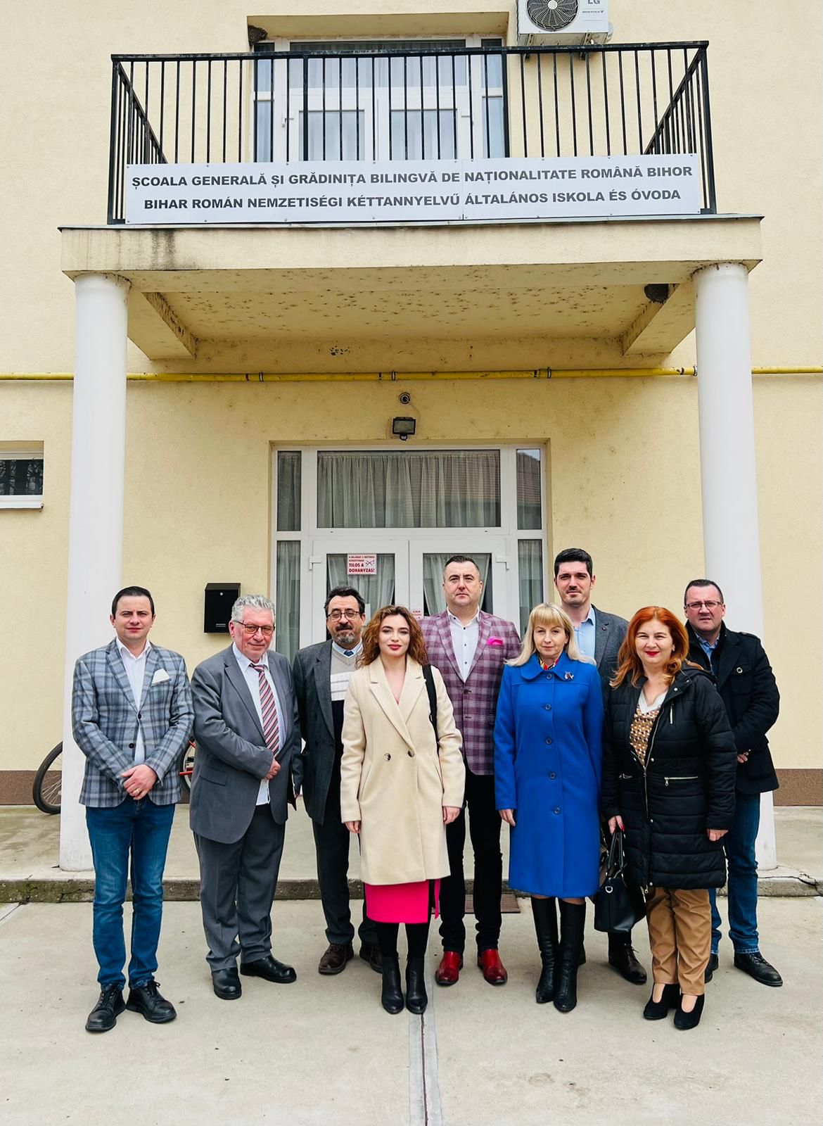 Delegație sătmăreană la o școală românească din Ungaria