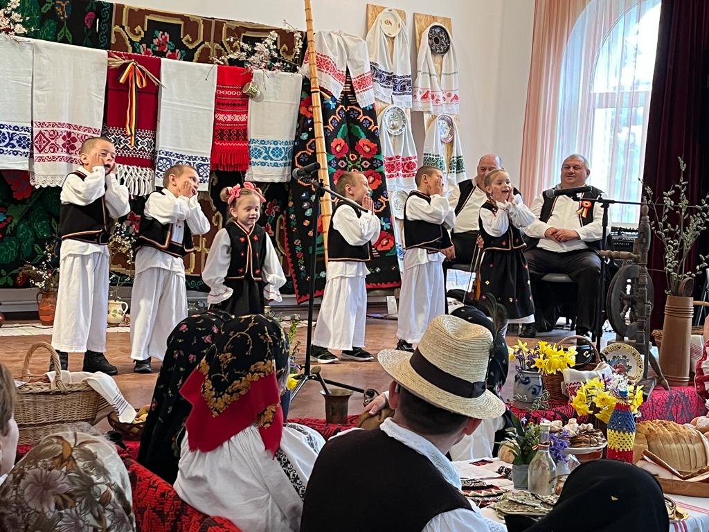 Primăvara-n șezătoare!