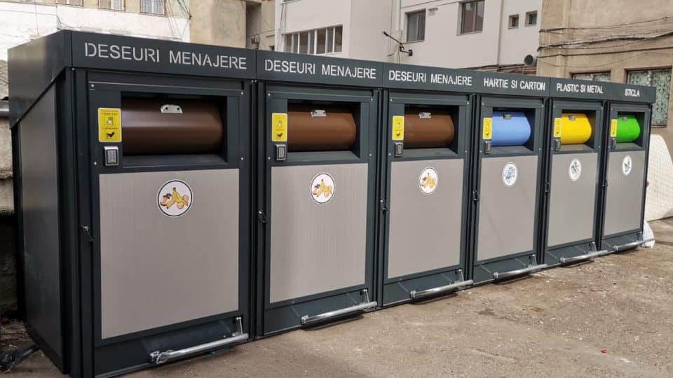 Trei insulele ecologice digitalizate instalate pe raza orașului Ardud