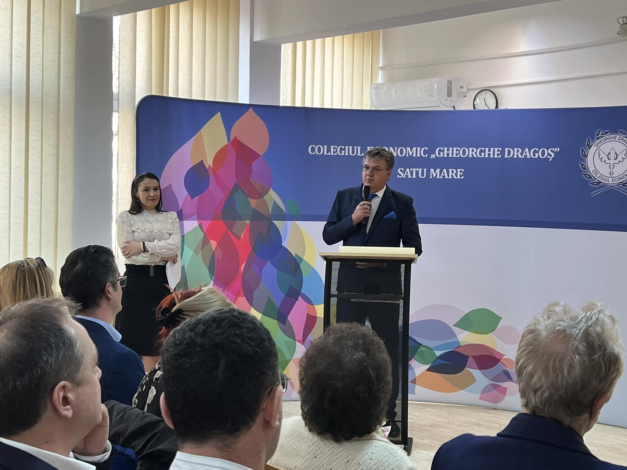 Sărbătoarea unui secol de învăţământ  economic sătmărean