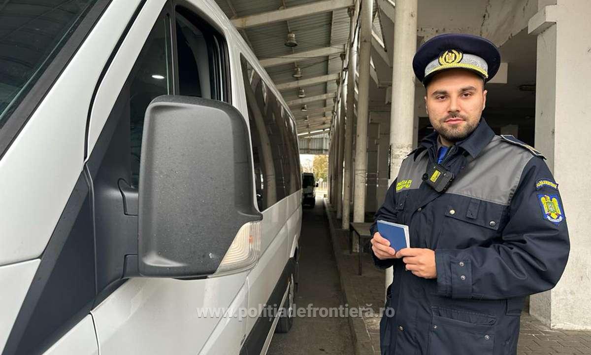 Autoturism neînmatriculat, depistat la controlul de frontieră în P.T.F. Siret