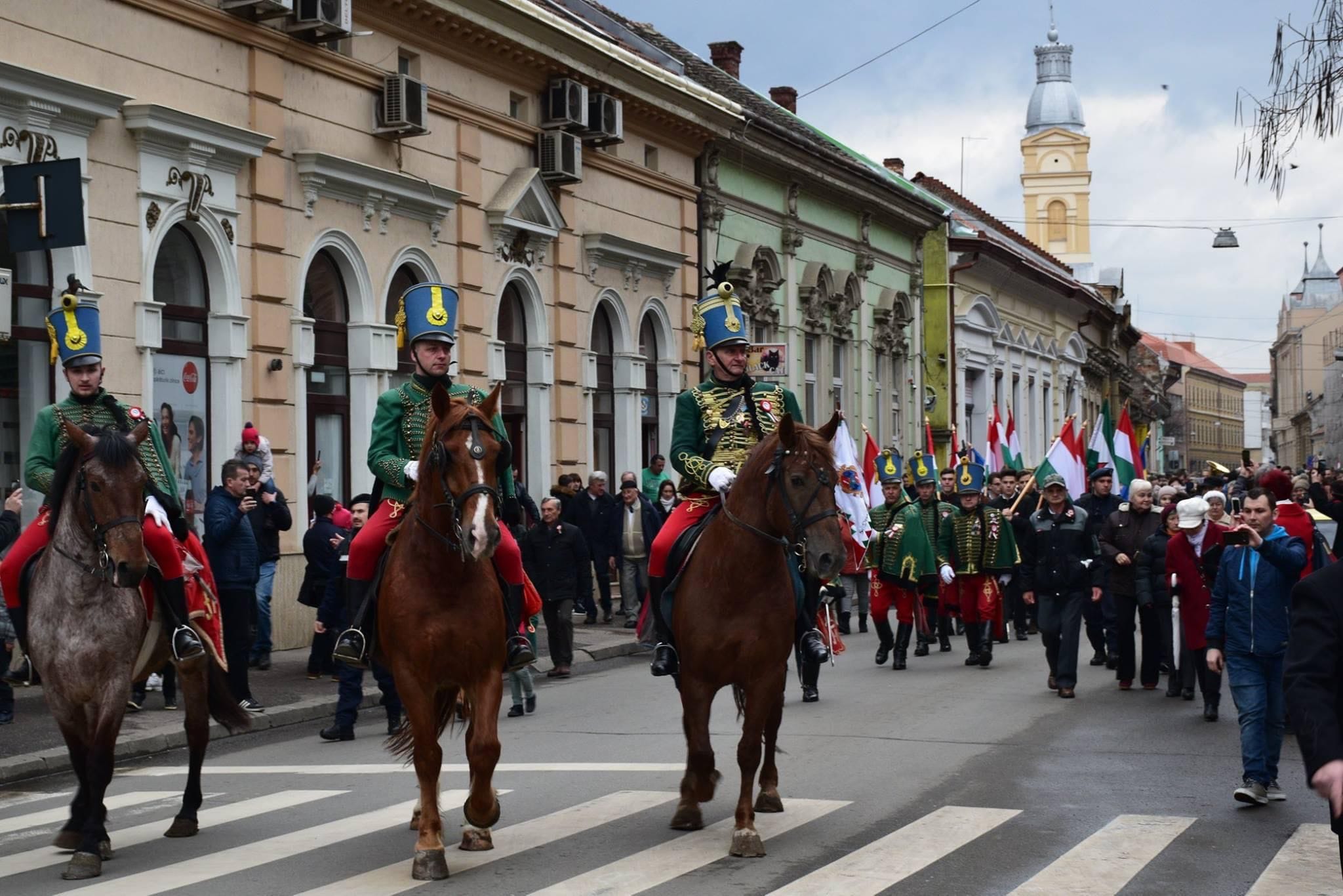 Defilare cu husari prin Centrul Sătmarului