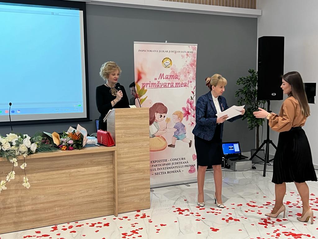 foto: Cele mai reușite lucrări ale concursului ”Mama, primăvara mea” au fost premiate