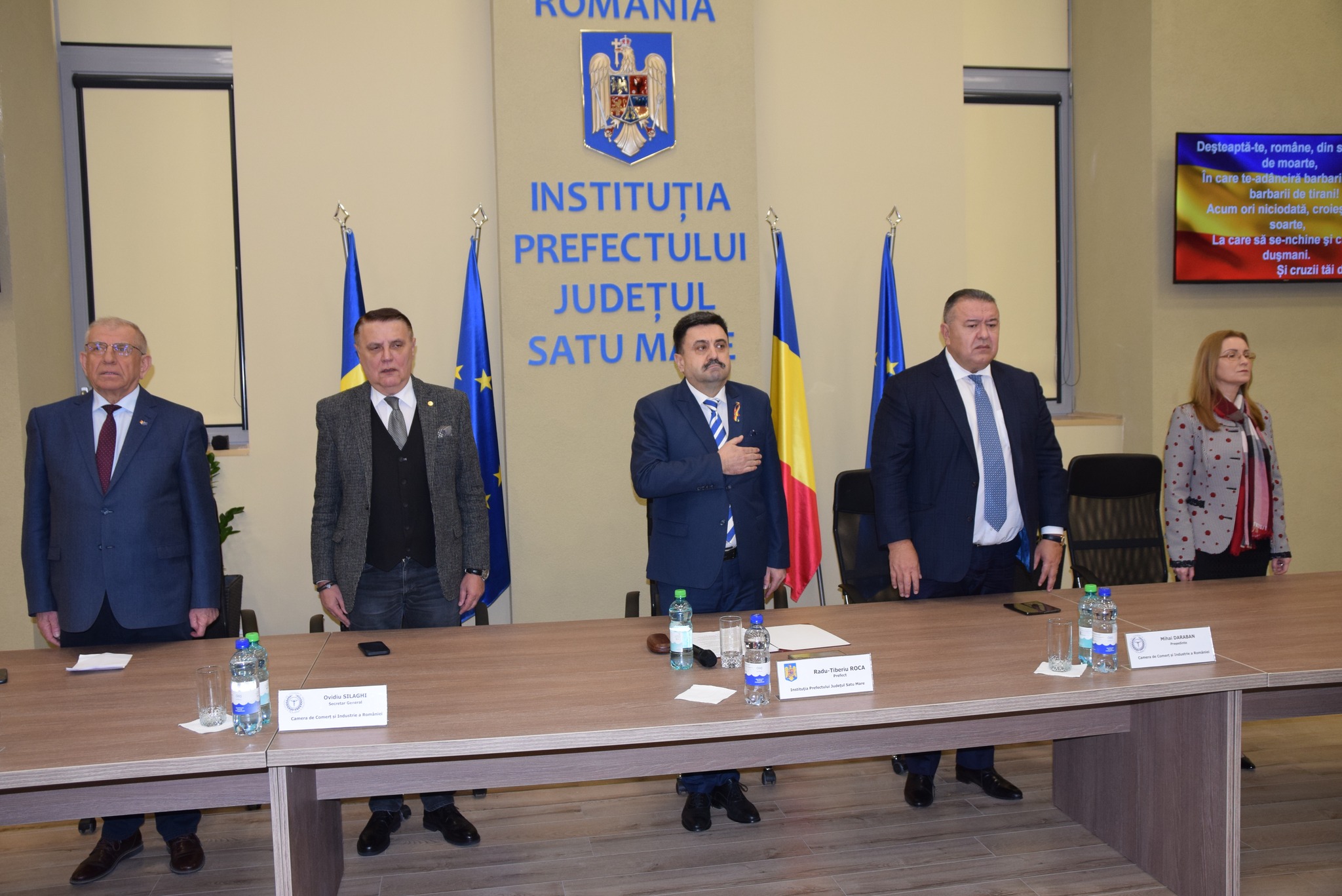 VIDEO/FOTO. Ședință festivă și dezbatere publică de Ziua Instituţiei Prefectului