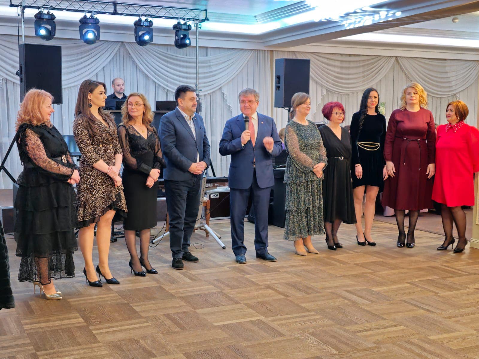 În luna Martie sărbătorim femeia!