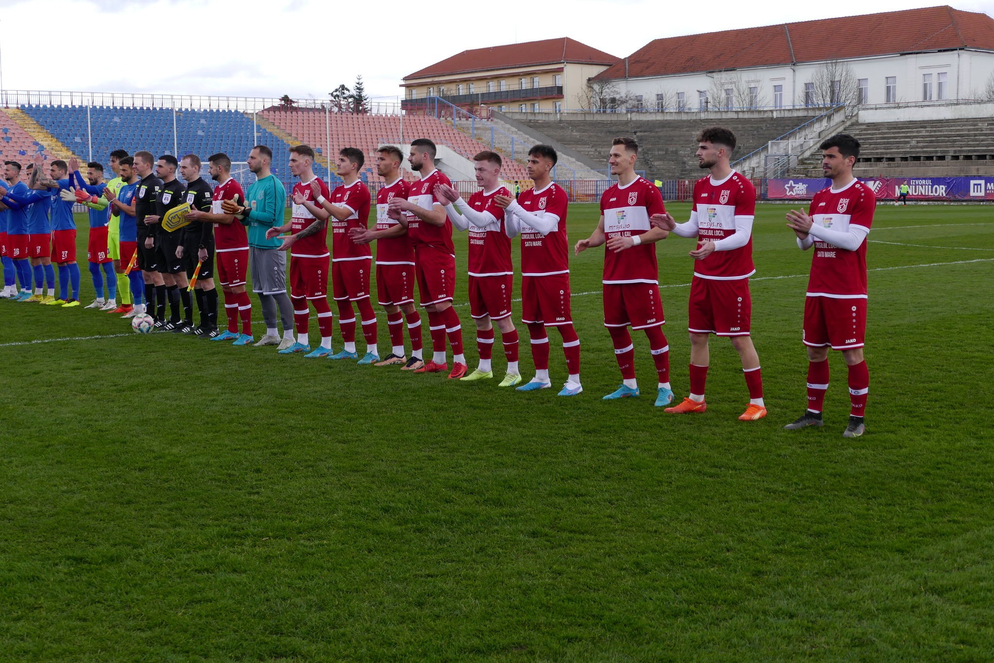 Liga a 3-a: Bistrița bate Lotus Felix . CSM Olimpia Satu Mare matematic în play off-ul seriei a 10-a