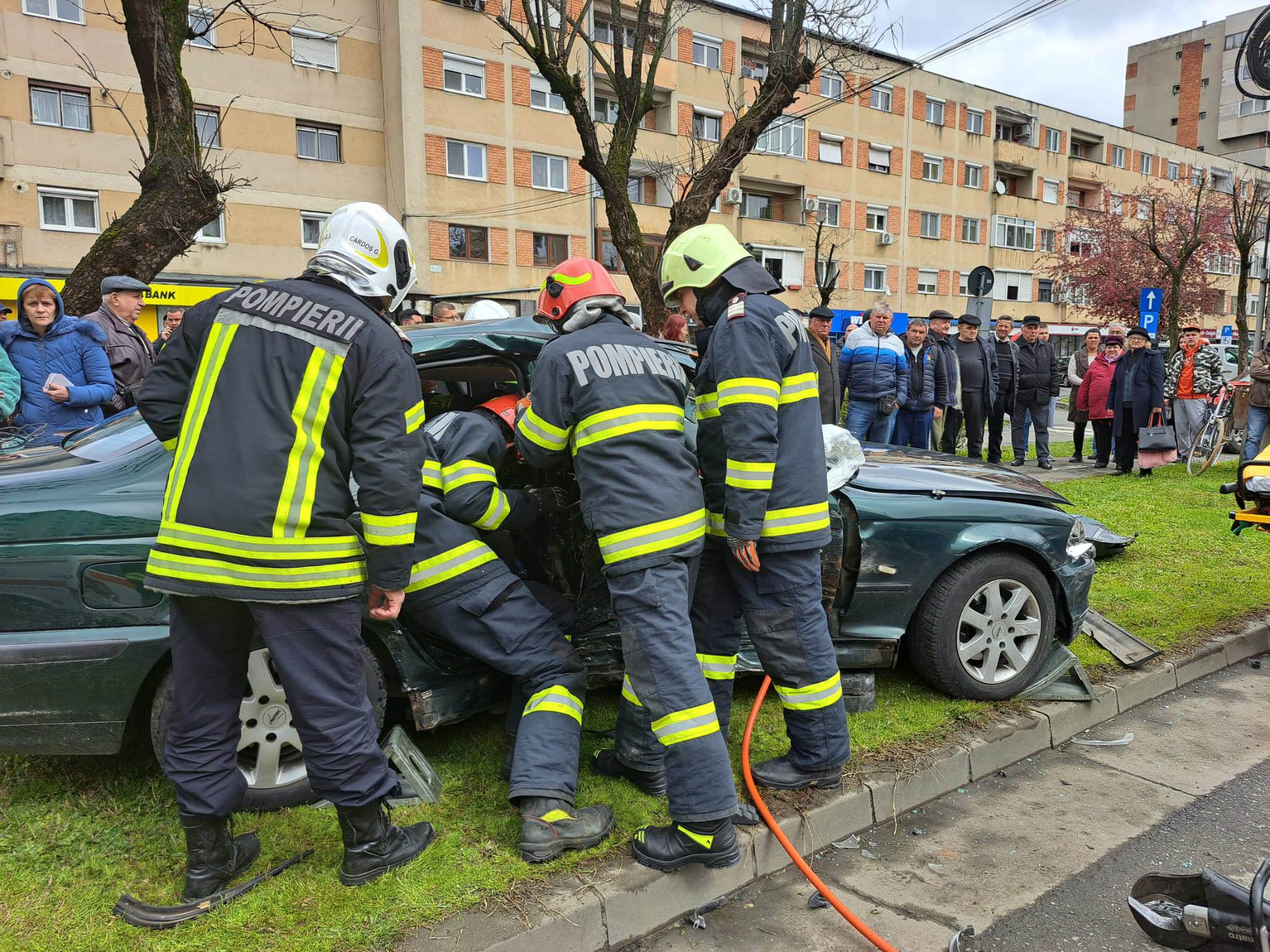 Accident pe drumul Careiului. Una dintre victime a fost încarcerată