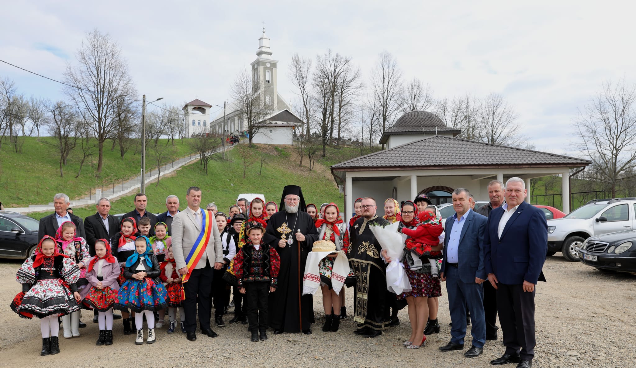 FOTOGALERIE. P.S. IUSTIN în mijlocul credincioșilor din Batarci