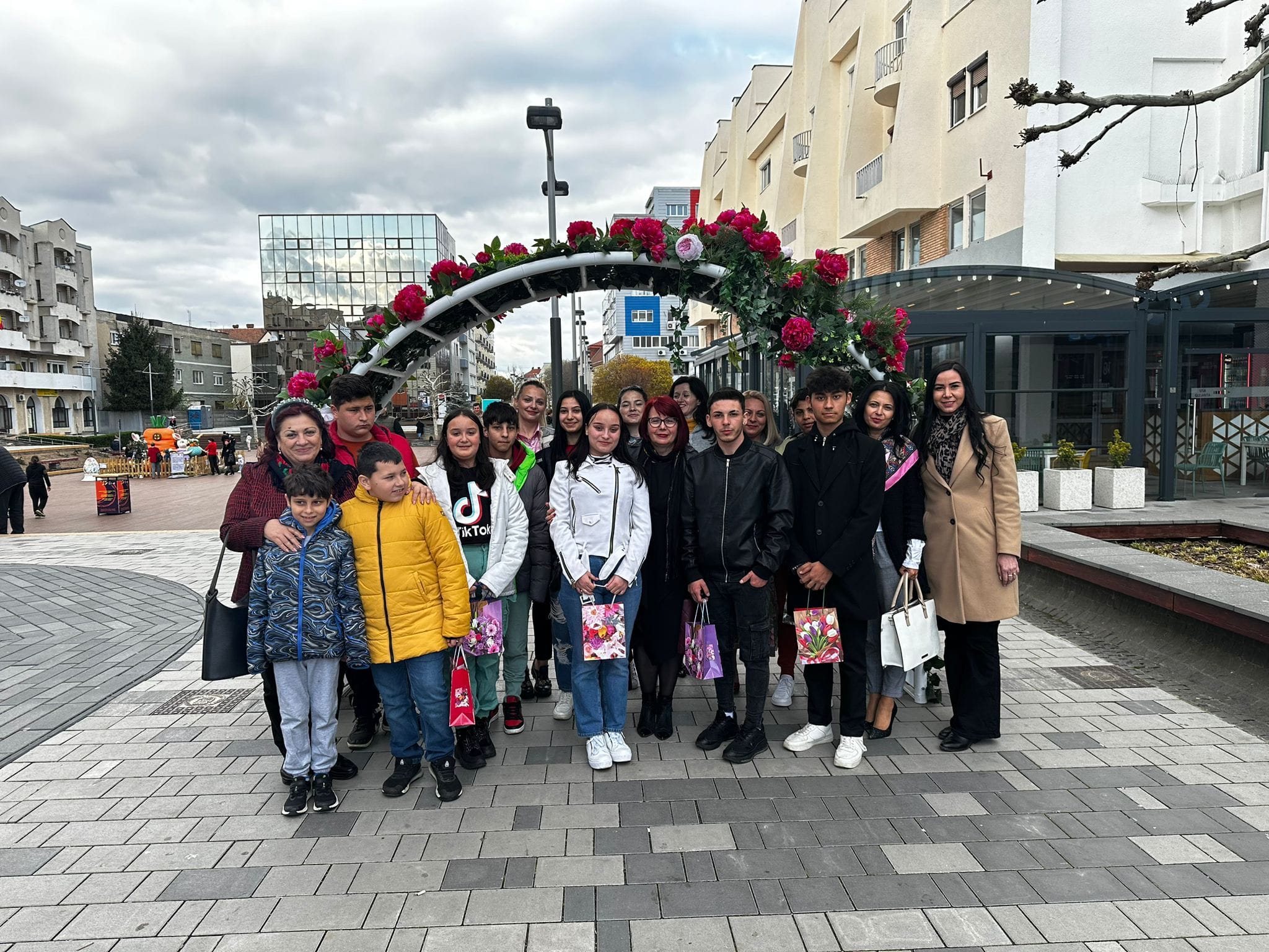 Omenie. Timp frumos, de suflet și din suflet alături de copiii de la Casa Maria