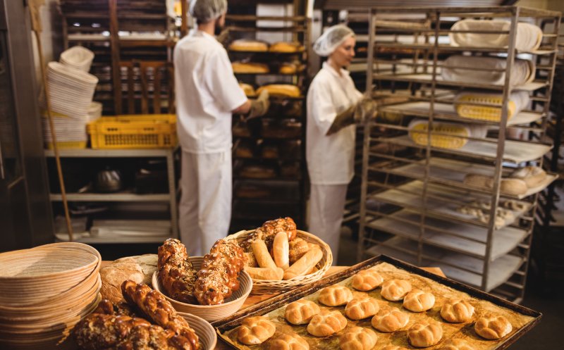 Două brutării, aspru sancționate de DSVSA