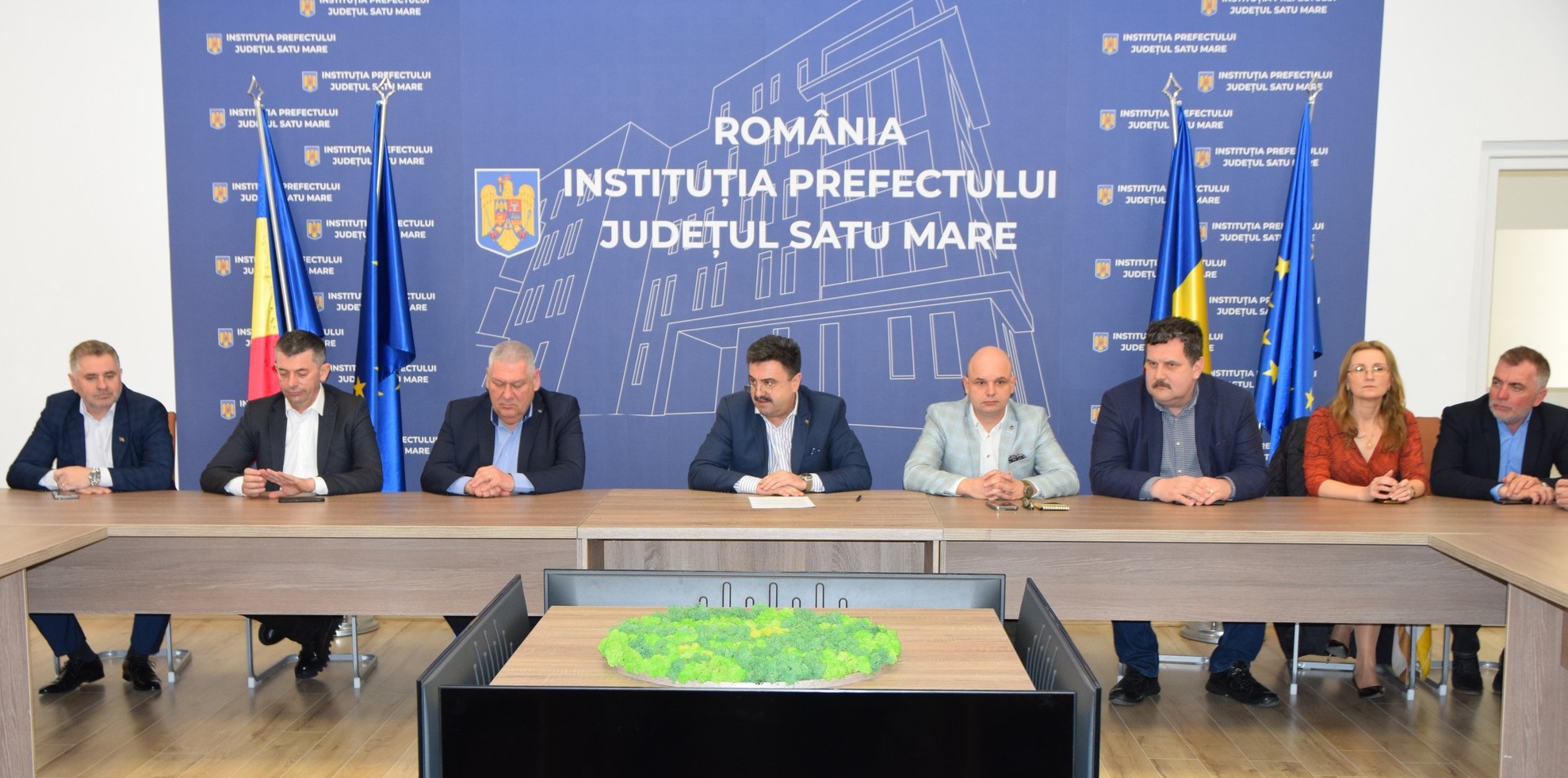 FOTO > Ședință festivă a Colegiului Prefectural