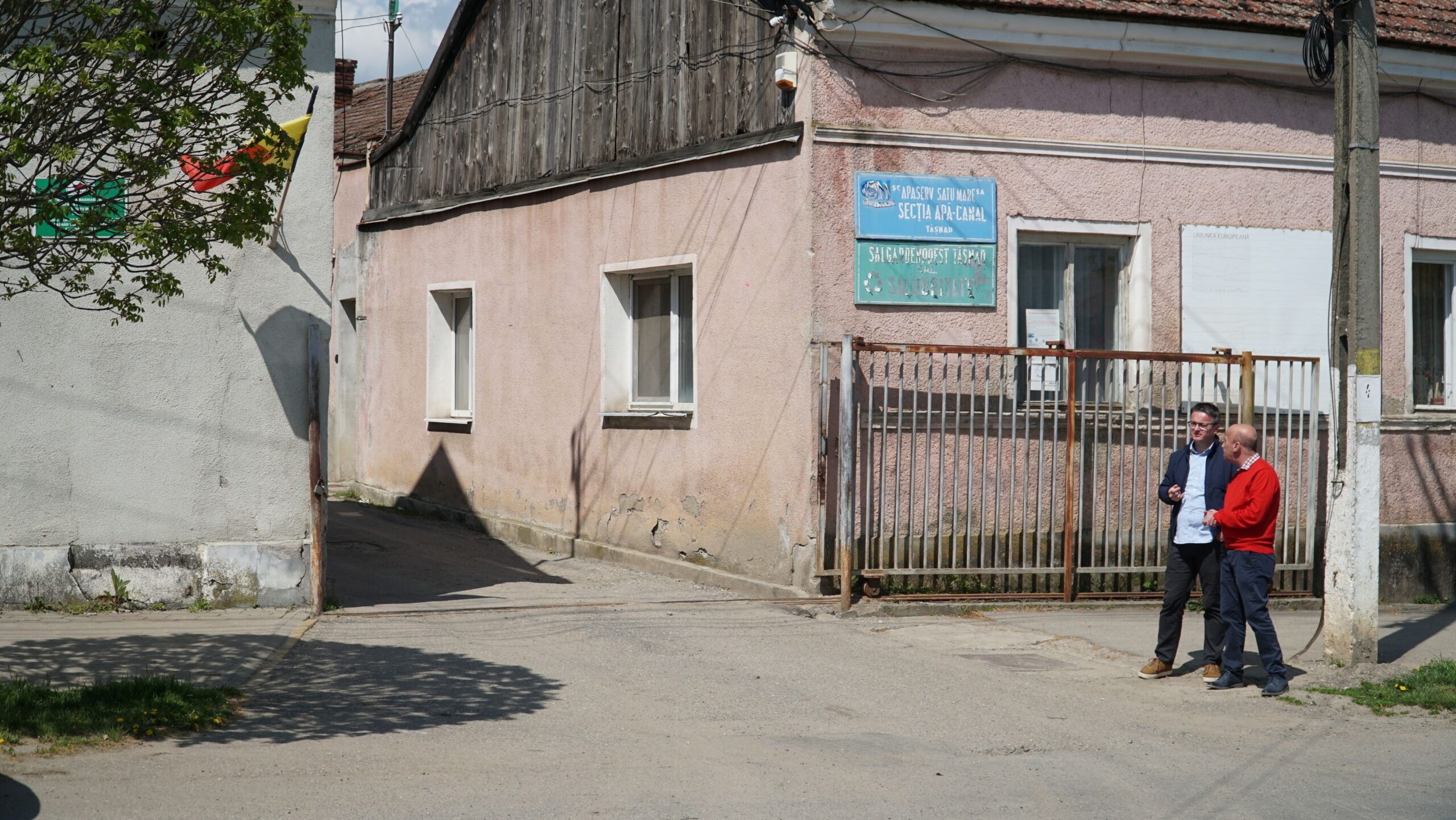 Biroul de la Tășnad al deputatului Nagy Szabolcs, vandalizat