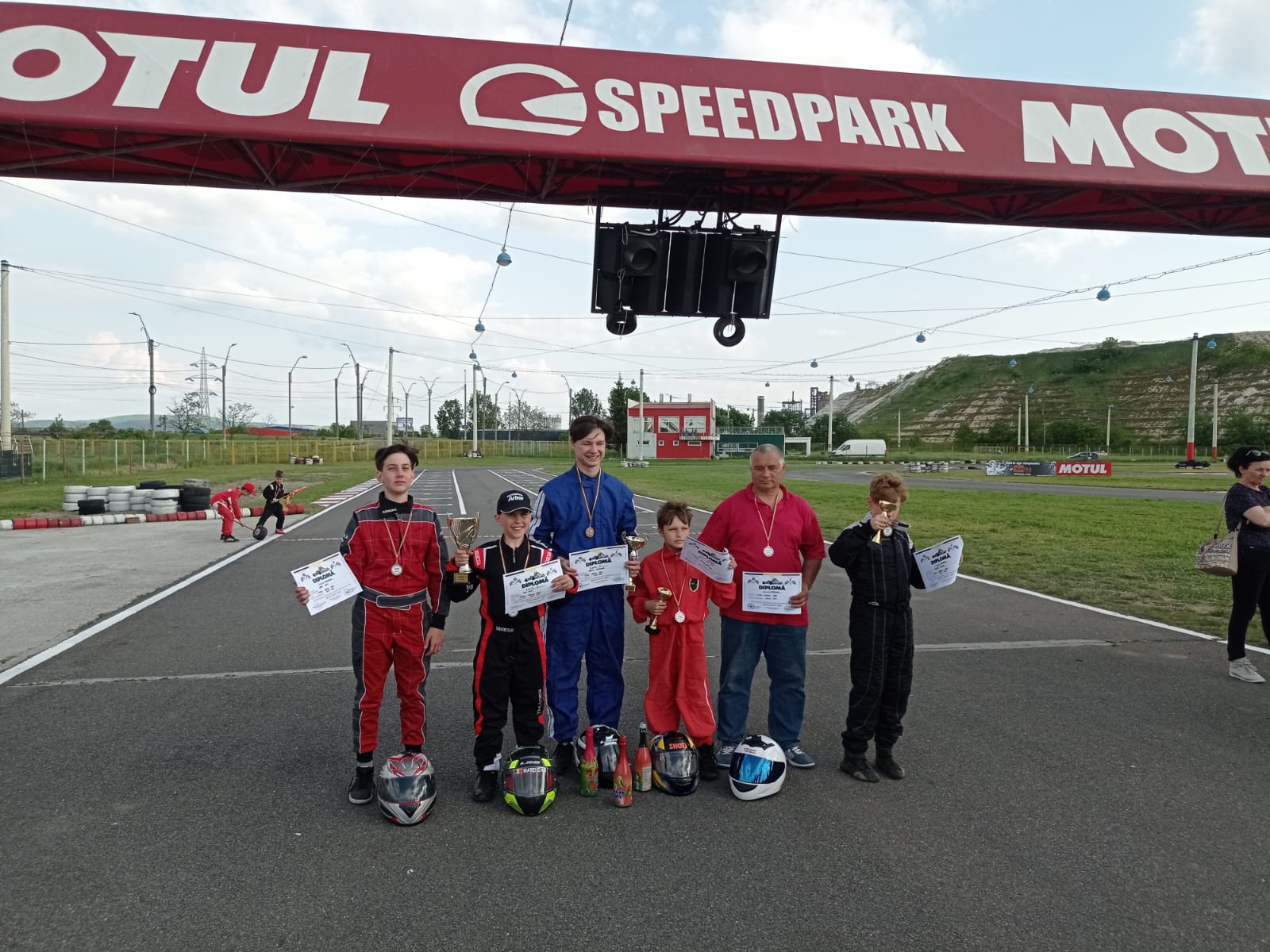 Start lansat pentru piloții careieni la Concursul Național de Karting Școlar