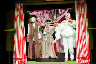 Șase reprezentații de teatru de păpuși