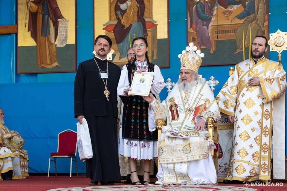 RECUNOAȘTERE LA CEL MAI ÎNALT NIVEL BISERICESC A ACTIVITĂȚILOR COMUNITĂȚII CREDINCIOȘILOR DE LA PAROHIA ORTODOXĂ ”NAȘTEREA MAICII DOMNULUI” DIN SATU MARE