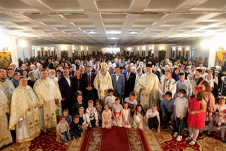 ÎPS Iustin Sigheteanul a săvârșit Sfânta Liturghie  la Biserica Sfinții Împărați Constantin și Elena