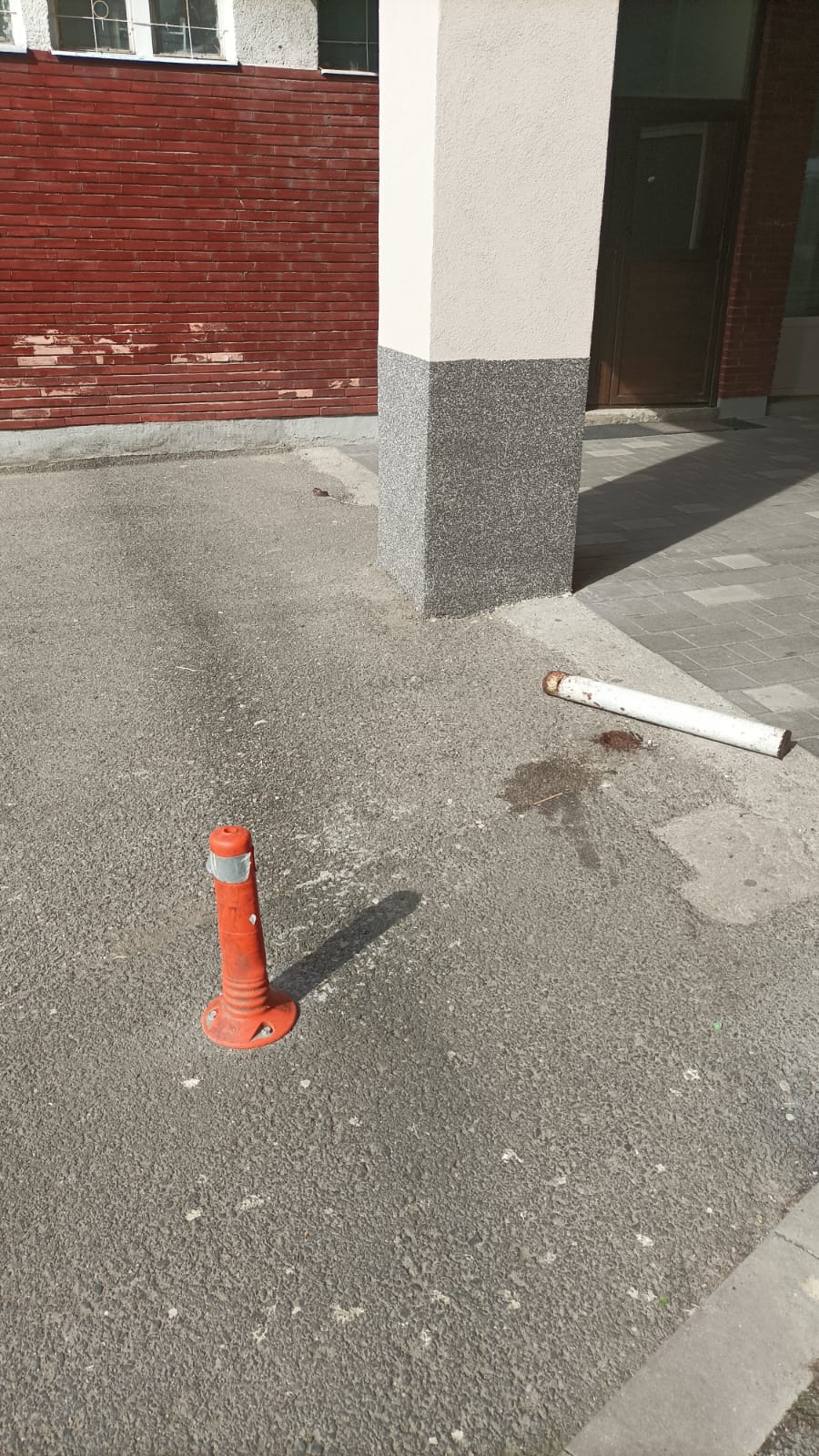 112, a leșinat stâlpul!