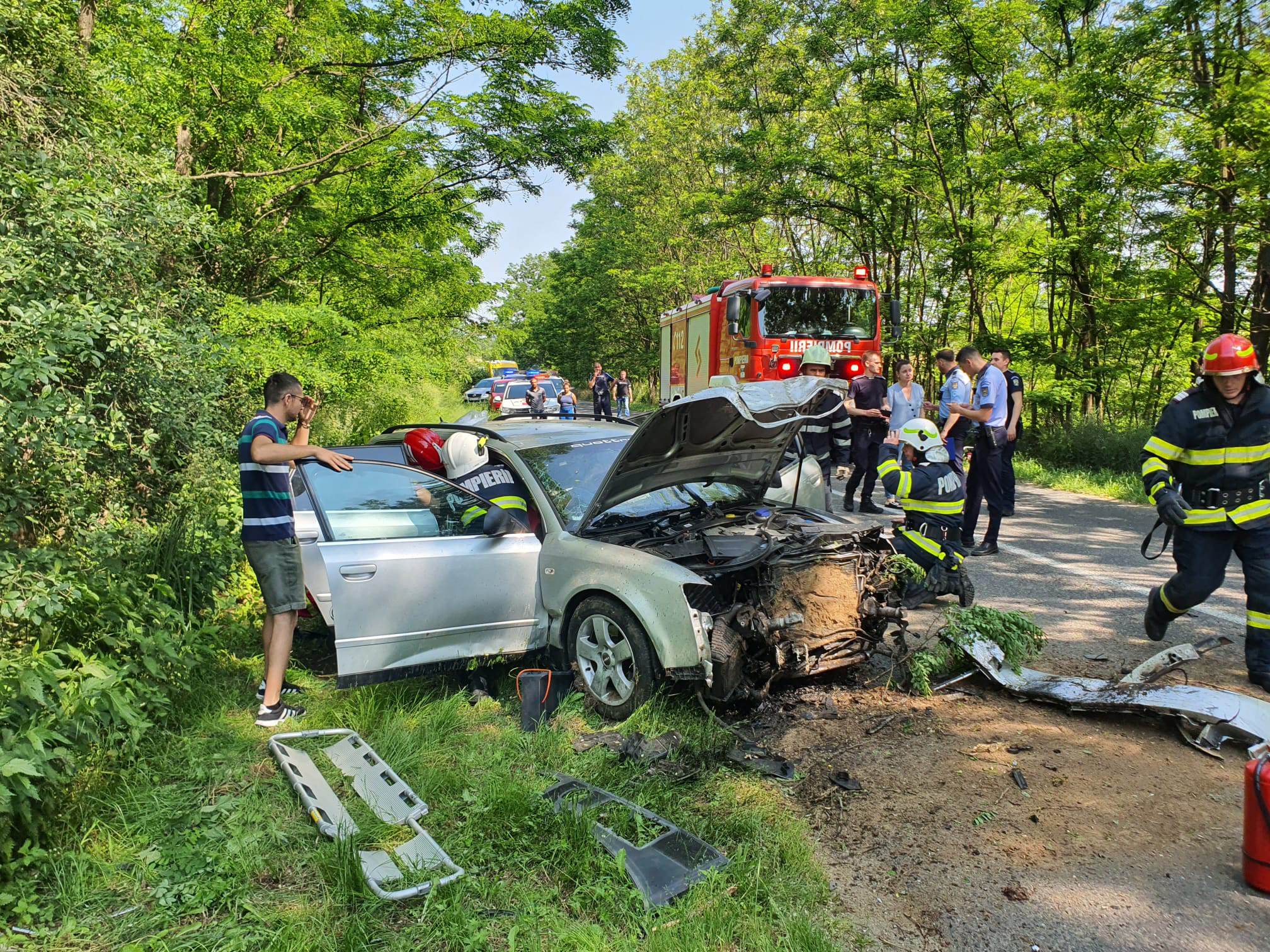 FOTO: Accident grav în Țara Oașului. Victima a ajuns la spital