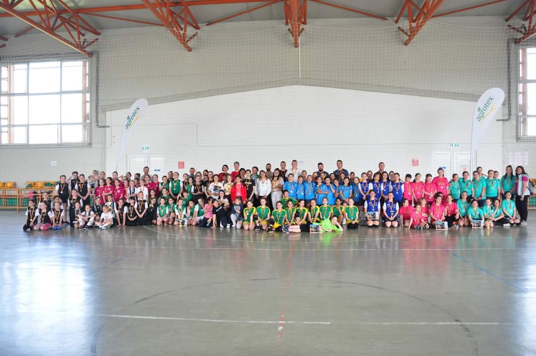 Weekend plin de handbal, la Carei!  S-au marcat peste 1000 de goluri în cele două turnee!