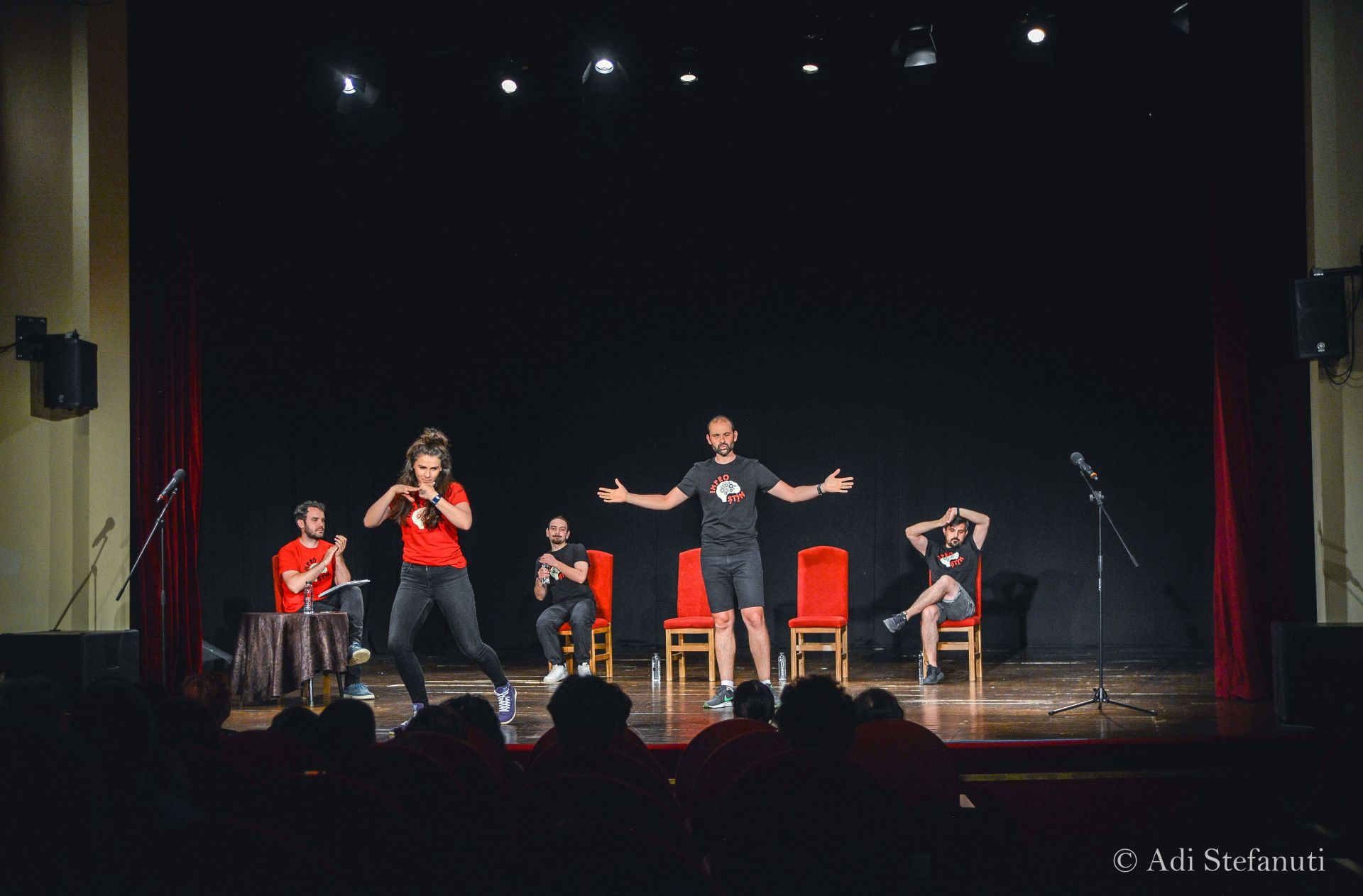 Improștim - spectacol de improvizație