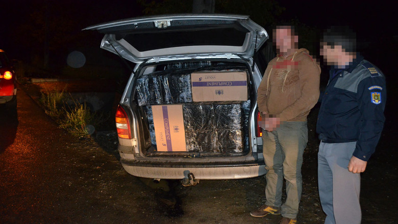 Sătmăreni prinși cu mașina burdușită de țigări în miez de noapte