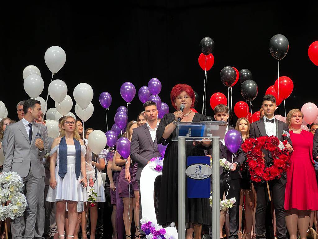 Festivitatea de absolvire a claselor a-VIII-a și a-XII-a