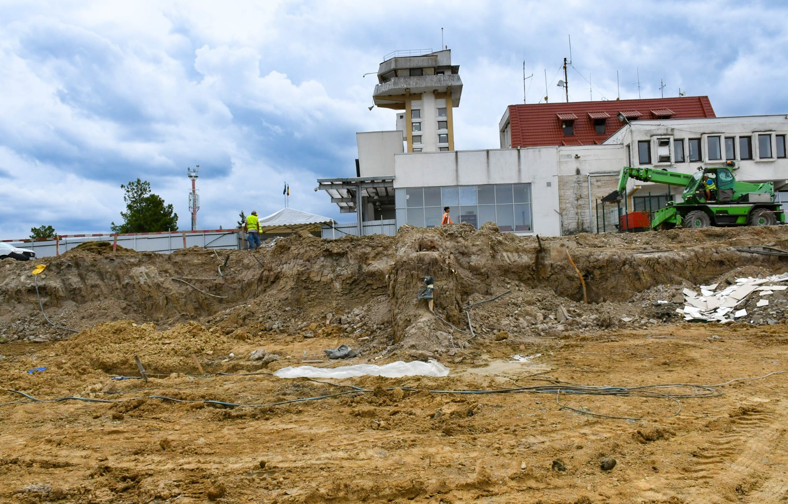 FOTO. Terminal nou la Aeroport. Se extinde pista de aterizare
