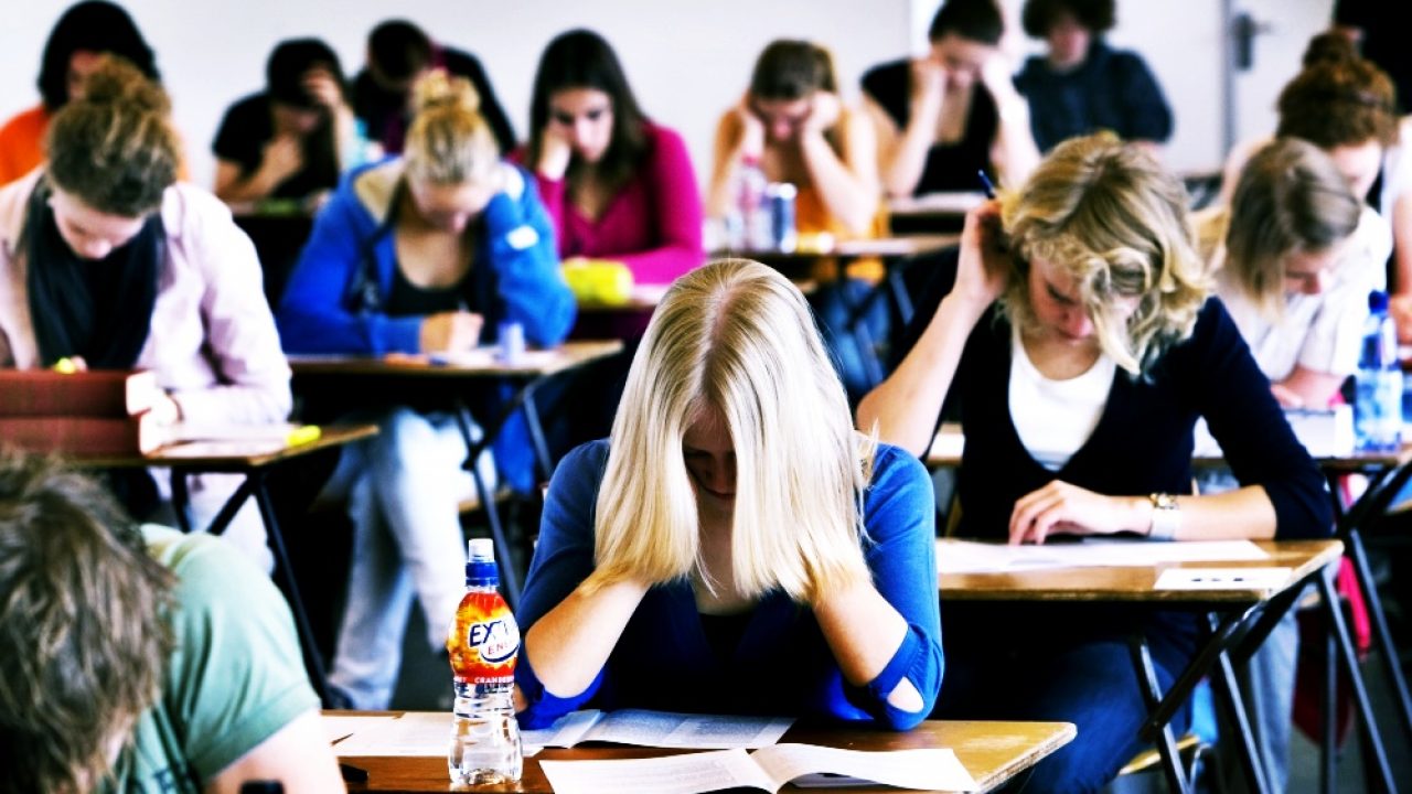 A început examenul național de Bacalaureat, sesiunea august 2023