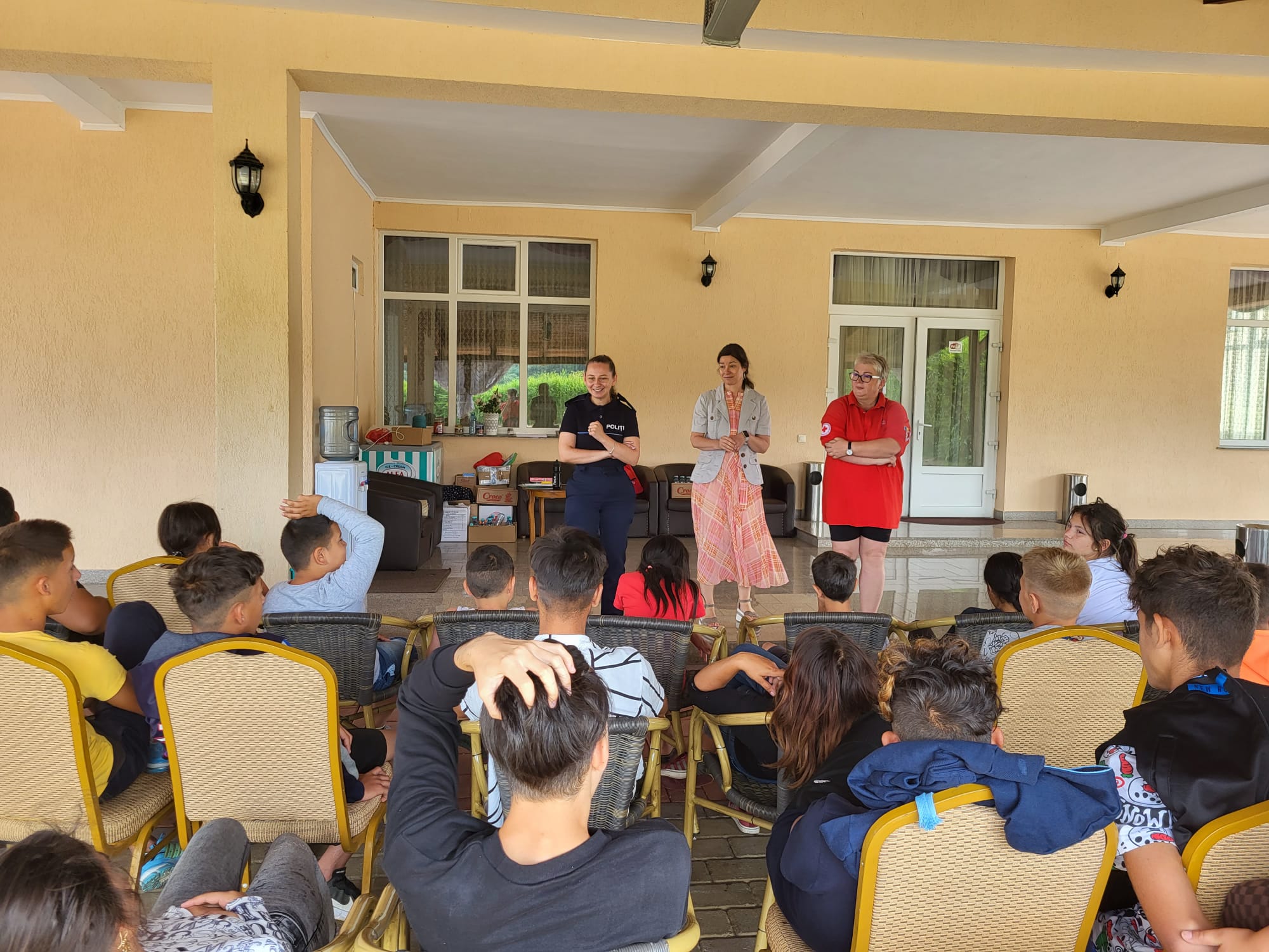 SIGURANȚĂ ȘI  ÎN VACANȚĂ!